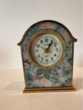 Vintage Mini Linden Quartz Floral Desk Alarm Clock Taiwan Gold Tone Untested
